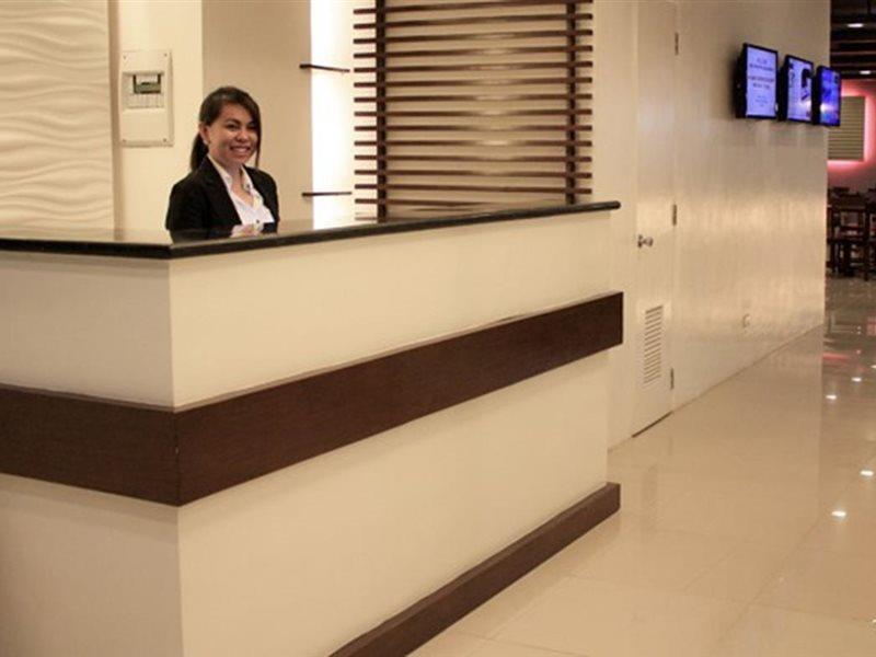 Cityscape Hotel Mandaue Esterno foto