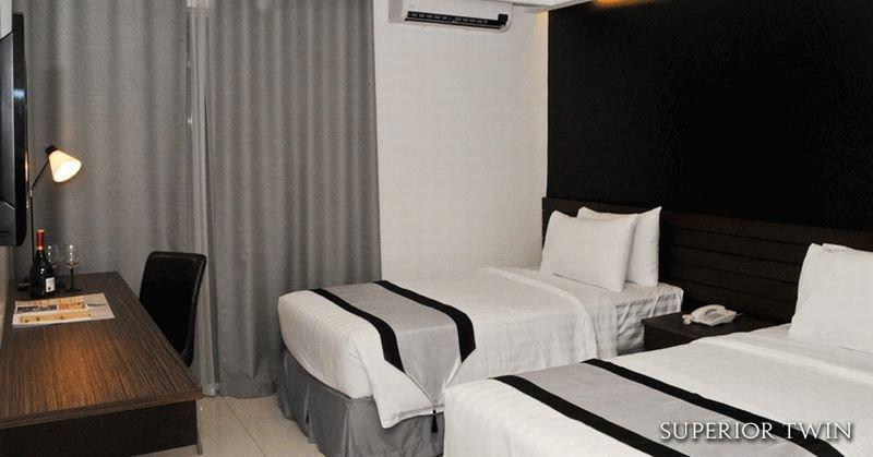 Cityscape Hotel Mandaue Esterno foto