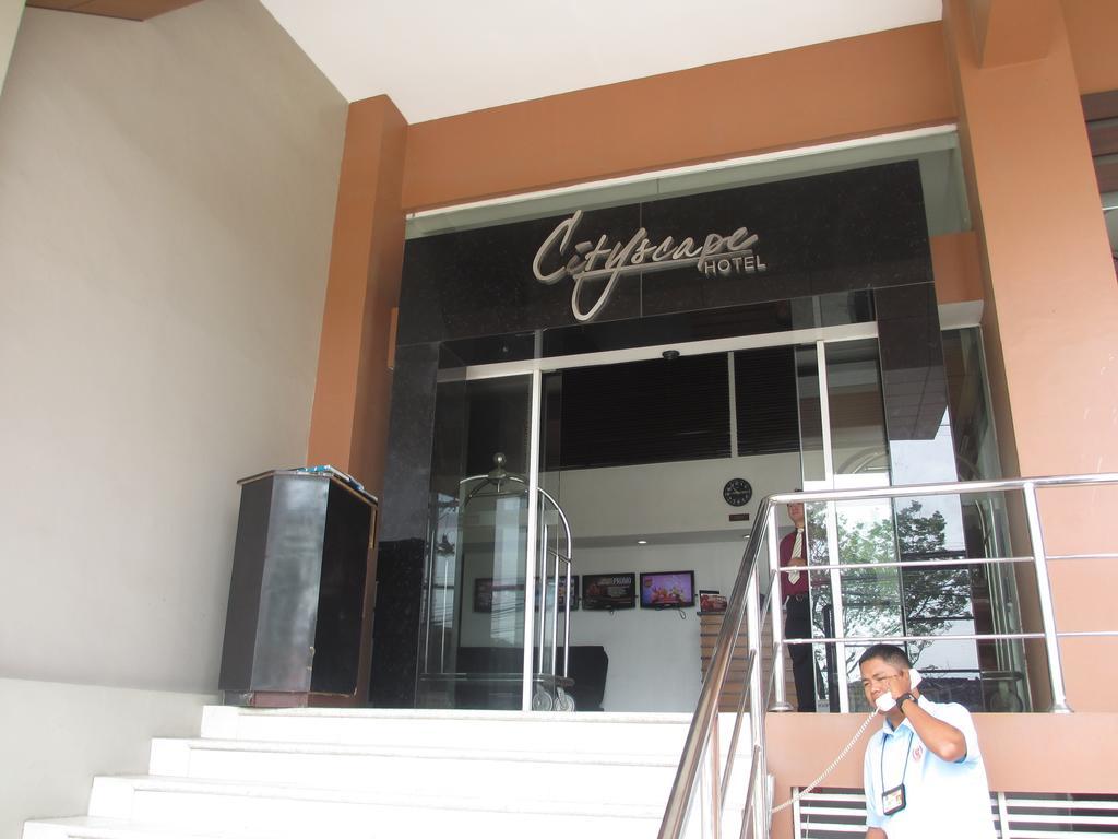 Cityscape Hotel Mandaue Esterno foto
