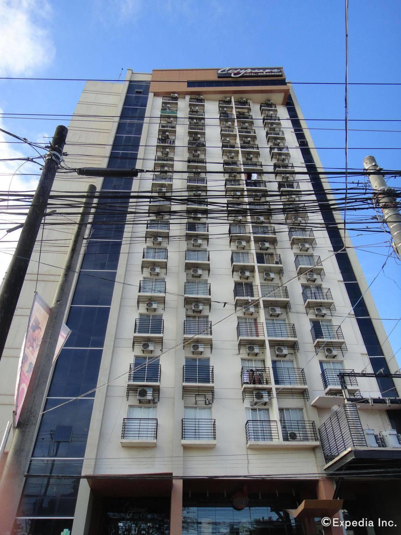 Cityscape Hotel Mandaue Esterno foto