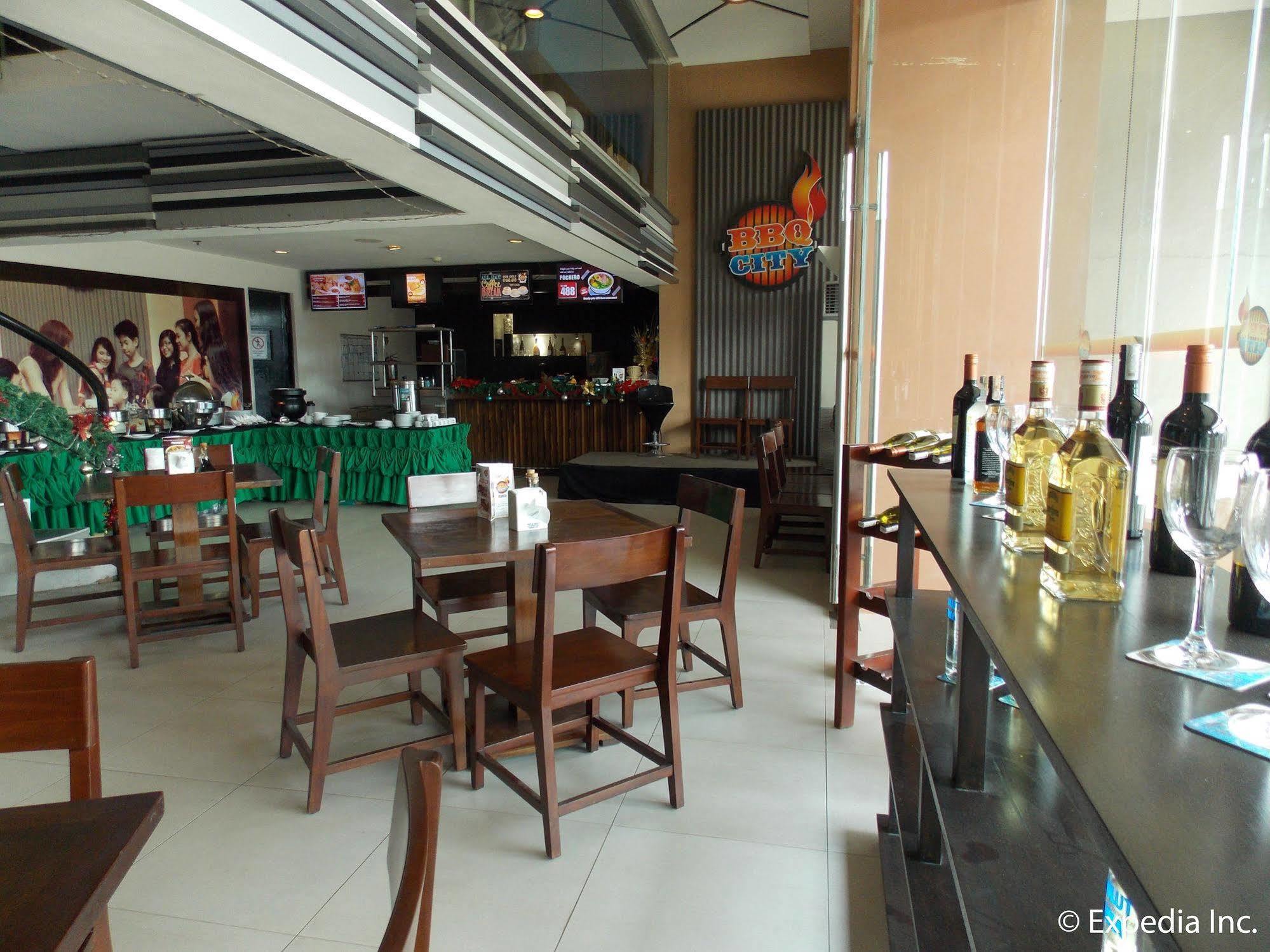 Cityscape Hotel Mandaue Esterno foto