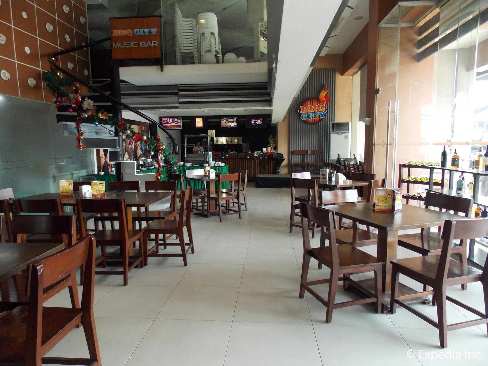 Cityscape Hotel Mandaue Esterno foto